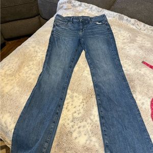 Size 8 American Eagle Jeans.  Like New!